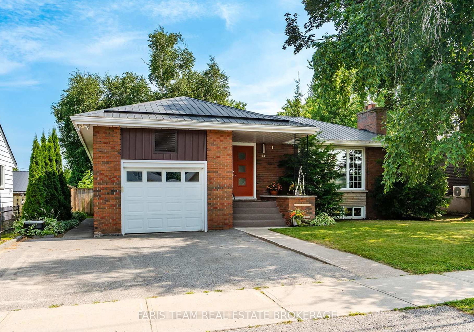 44-jeffery-street-penetanguishene-ontario-s13591830