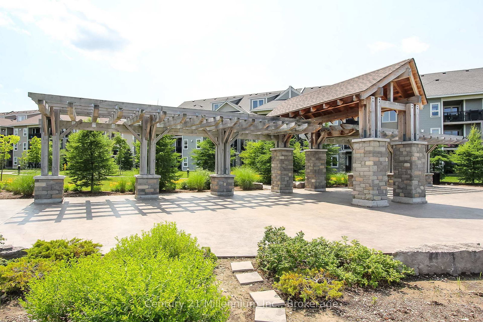 7-anchorage-crescent-collingwood-ontario-s13593736