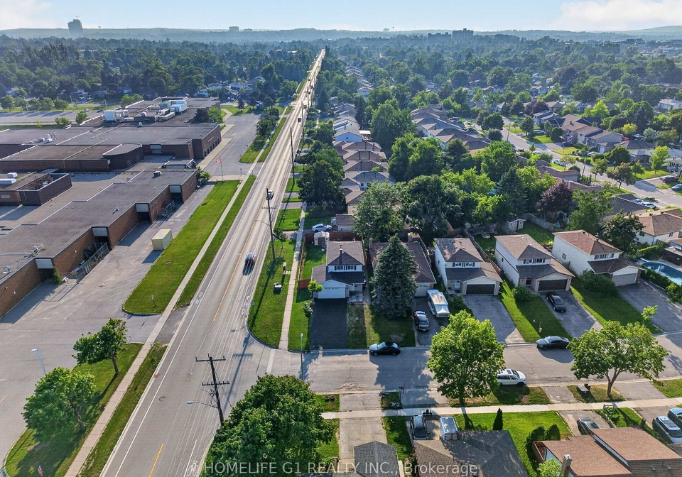 2-fletcher-drive-barrie-ontario-s13595440