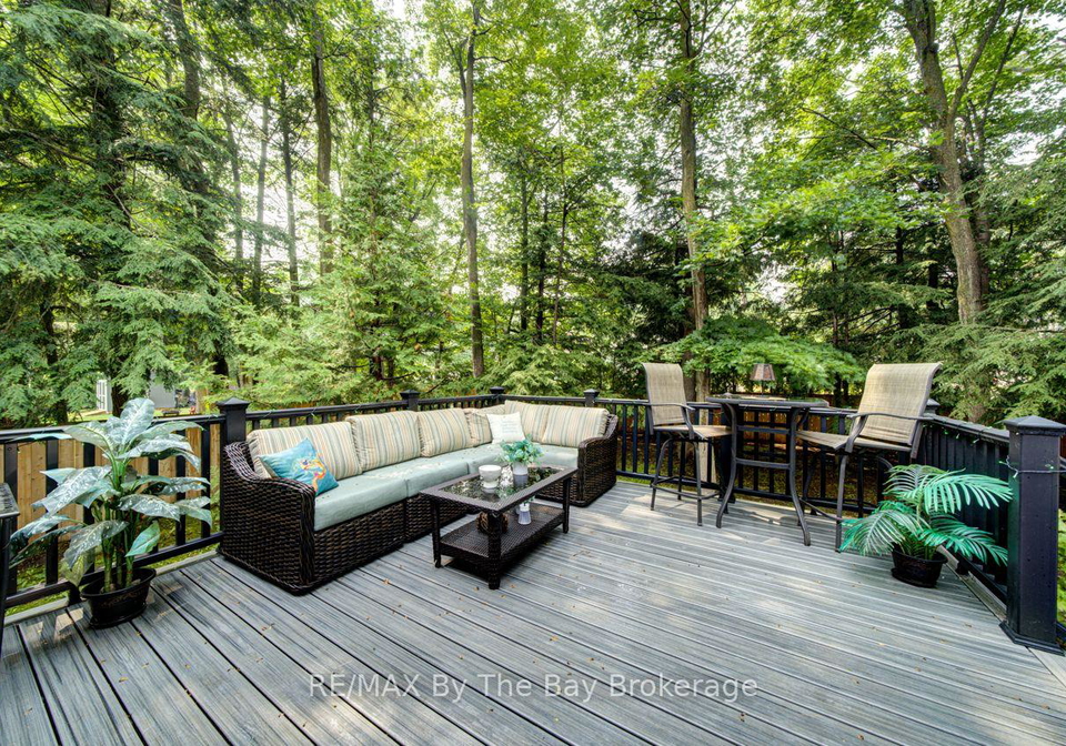 22-downer-crescent-wasaga-beach-ontario-s13597040