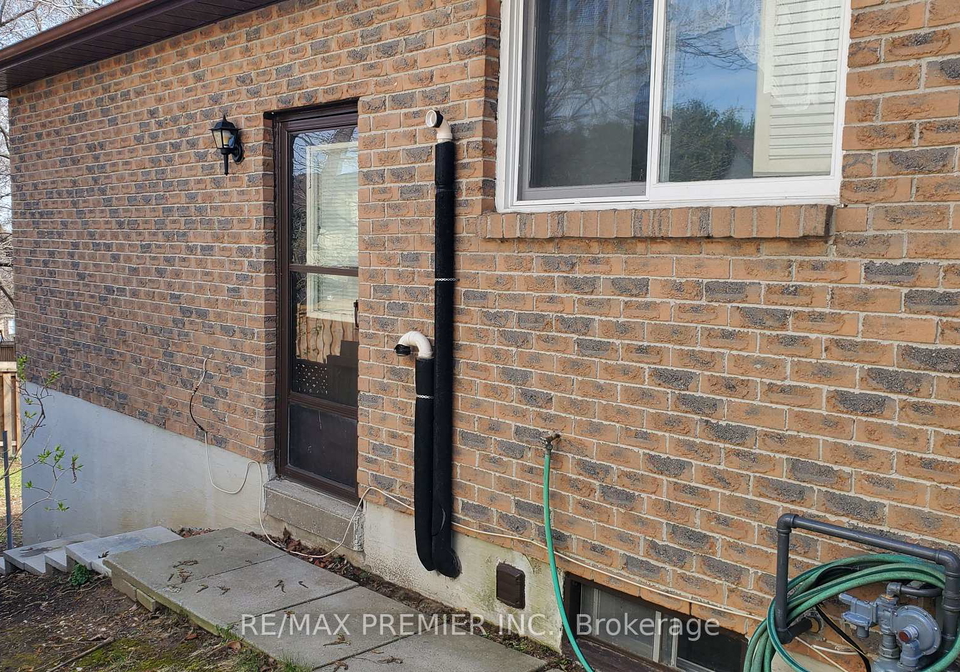 77-fox-run-barrie-ontario-s13597510