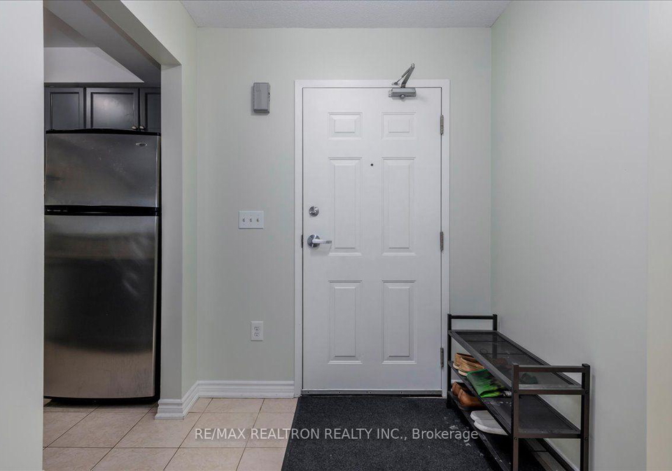 4coulter-street-barrie-ontario-s13598018