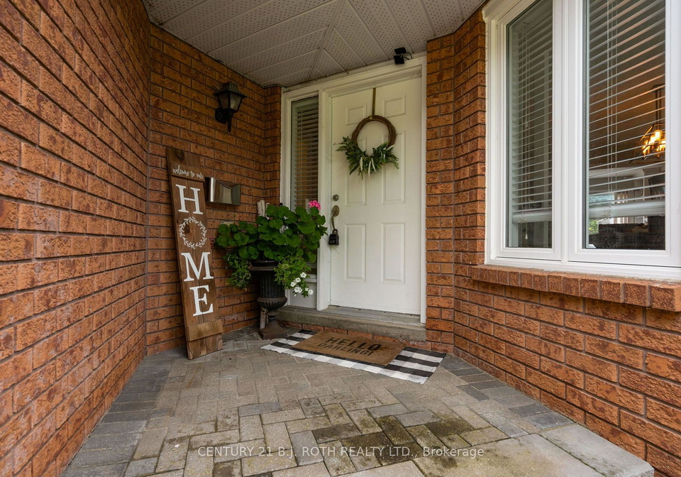 55-gibbon-drive-barrie-ontario-s13598854