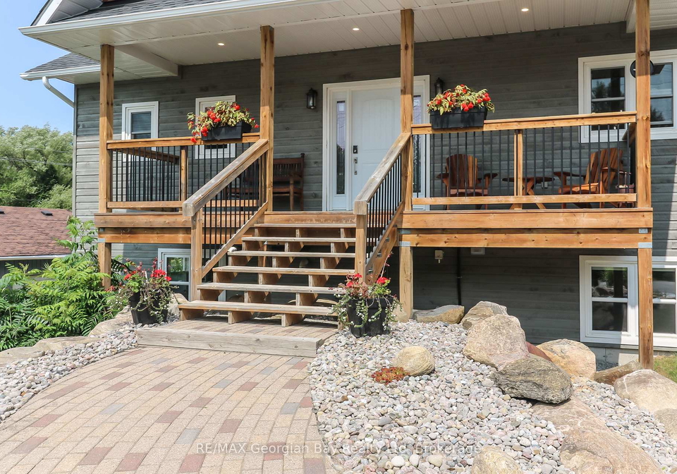 1-park-street-penetanguishene-ontario-s13599106