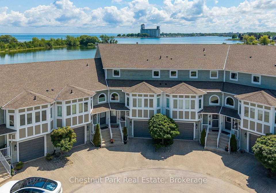 9-cranberry-surf-collingwood-ontario-s13599424