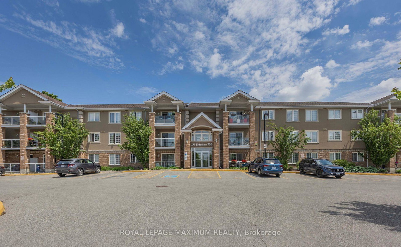 137-sydenham-wells-n-barrie-ontario-s13600262