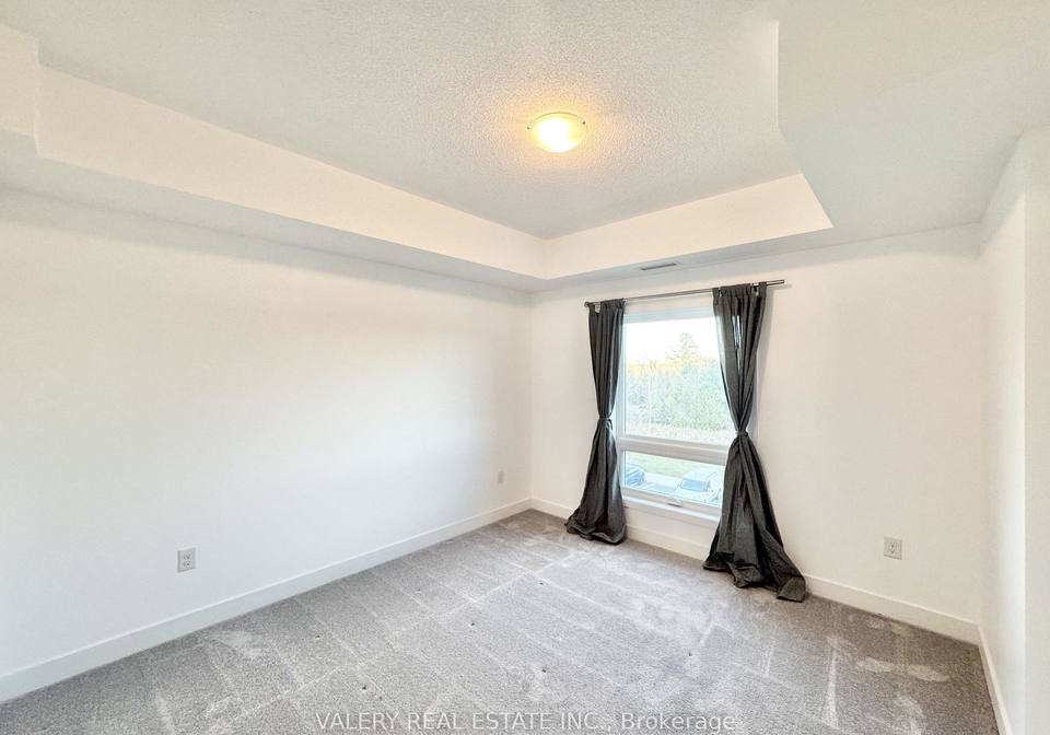 10-culinary-lane-barrie-ontario-s13602954