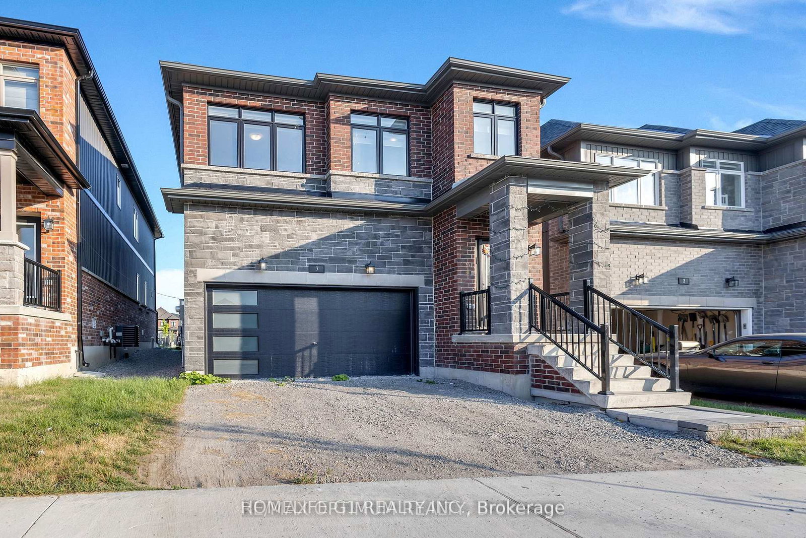 7-barnyard-trail-barrie-ontario-s13604500