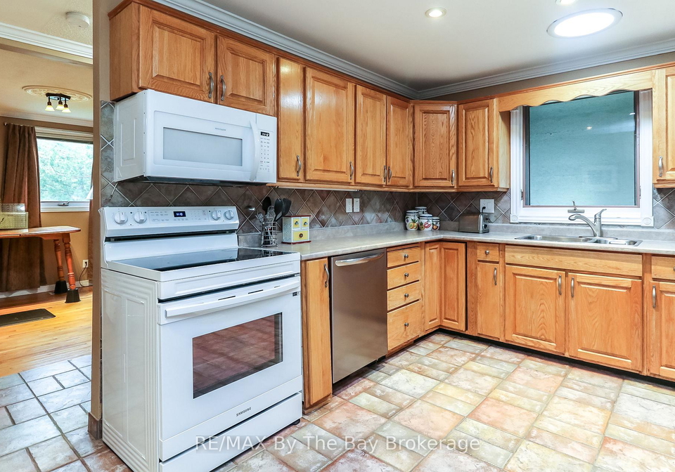 116-stroud-crescent-wasaga-beach-ontario-s13606058