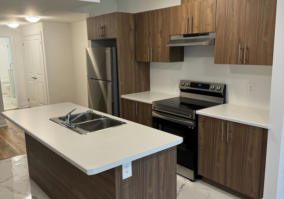 184-franklin-trail-barrie-ontario-s13606208