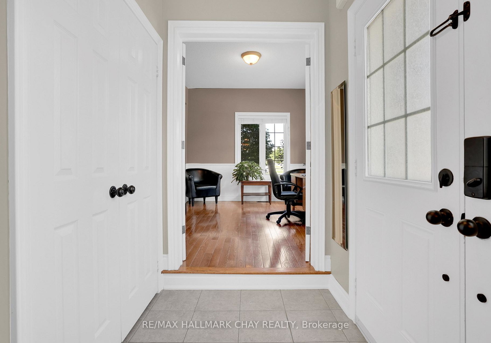 2-versailles-crescent-barrie-ontario-s13608558