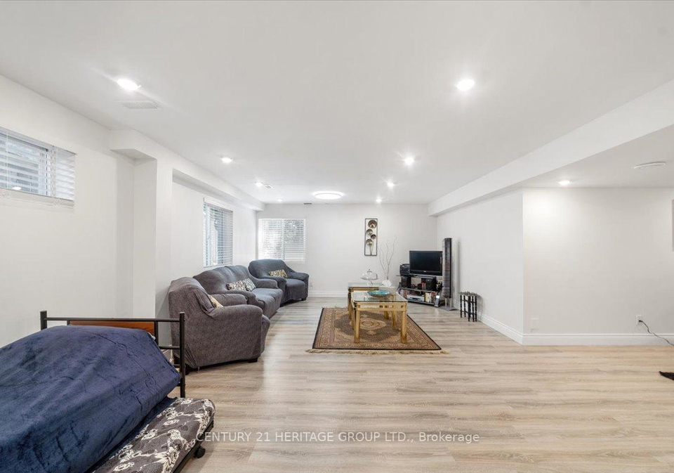 47-stollar-boulevard-barrie-ontario-s13608938