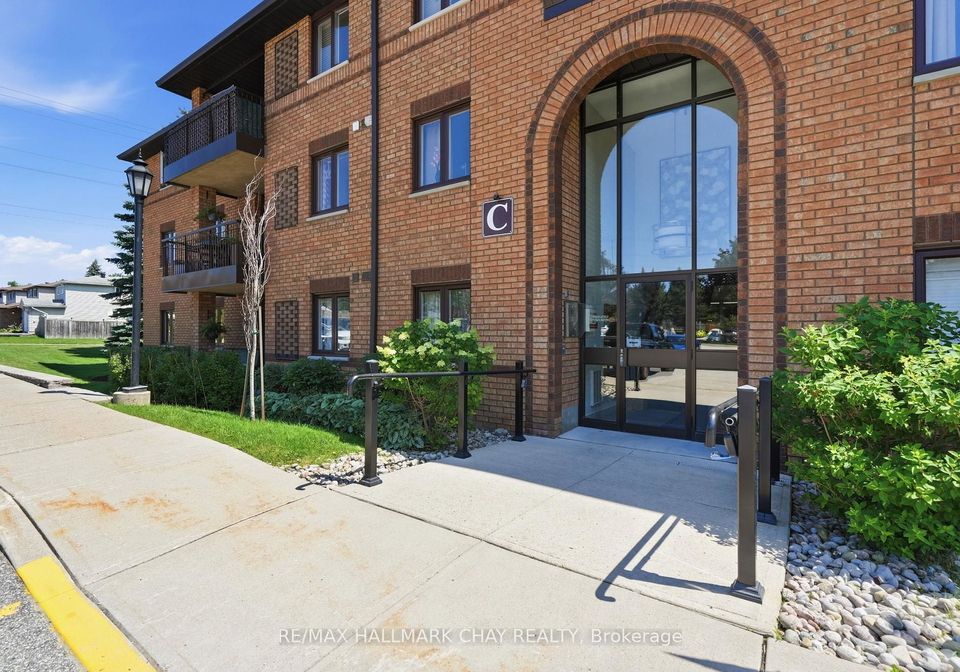10c-coulter-street-barrie-ontario-s13609178