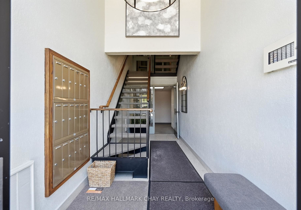 10c-coulter-street-barrie-ontario-s13609178