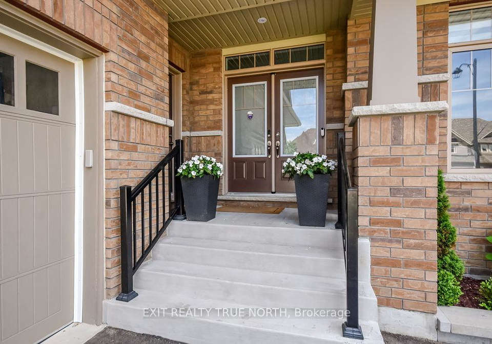 108-rugman-crescent-springwater-ontario-s13609814