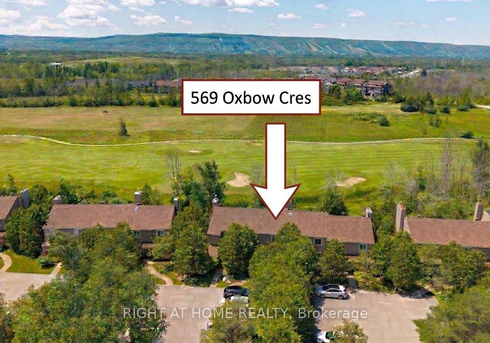 56oxbow-crescent-collingwood-ontario-s13609880