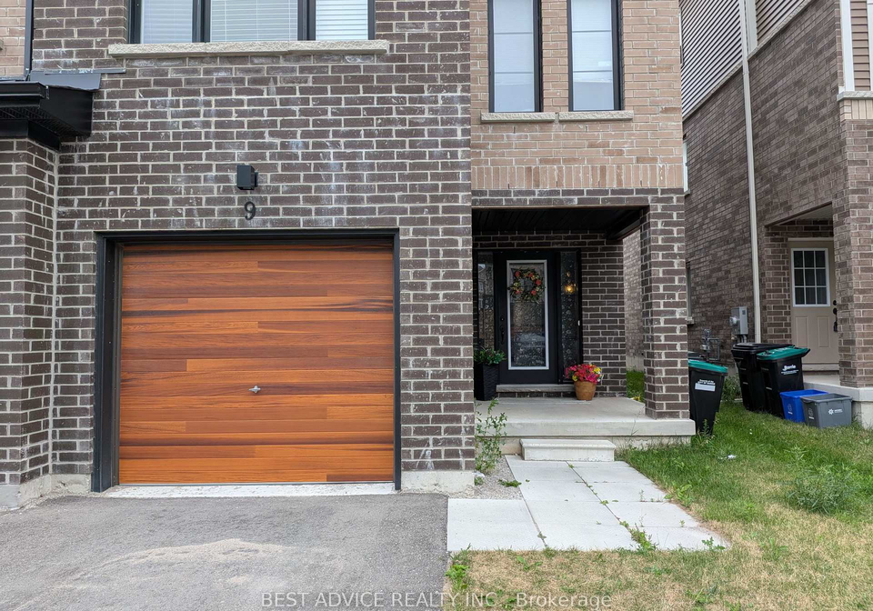 9-pumpkin-corner-crescent-barrie-ontario-s13611054