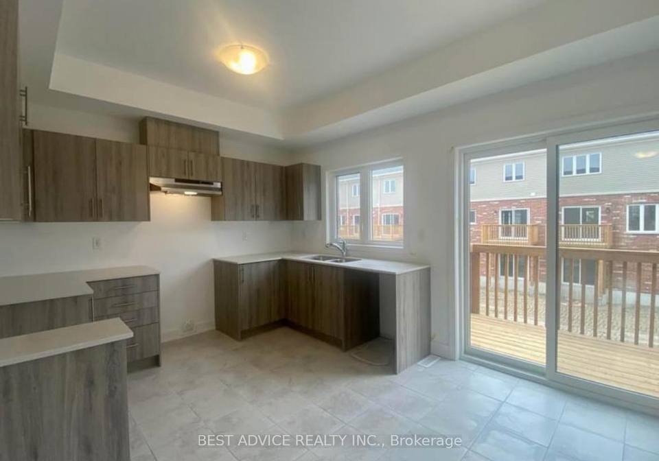 9-pumpkin-corner-crescent-barrie-ontario-s13611054