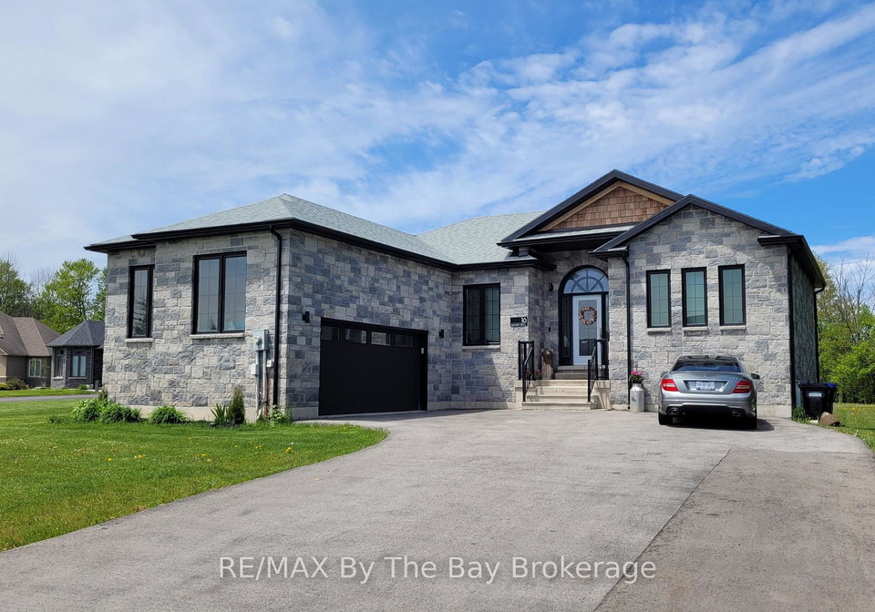 16-walnut-drive-wasaga-beach-ontario-s13611460
