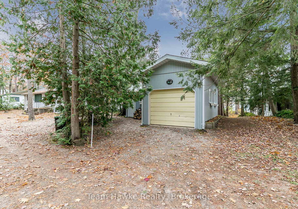 20-scott-lane-tiny-ontario-s13612392