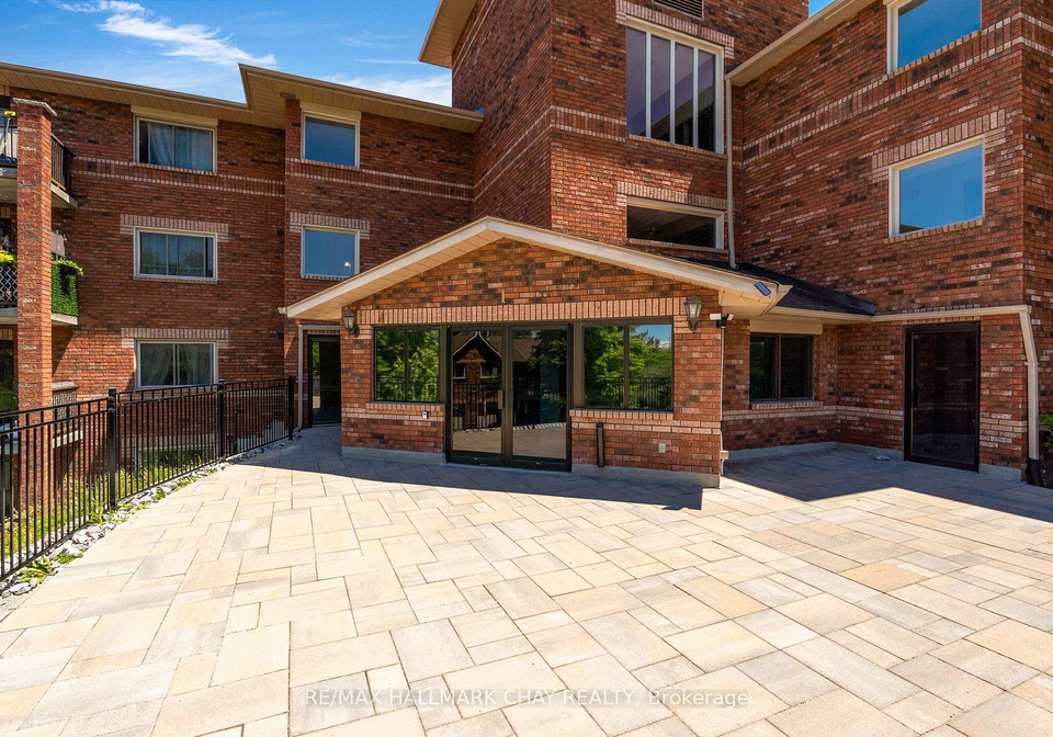 1-quail-crescent-barrie-ontario-s13612598