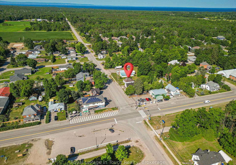 8-conc-5-road-w-tiny-ontario-s13615484