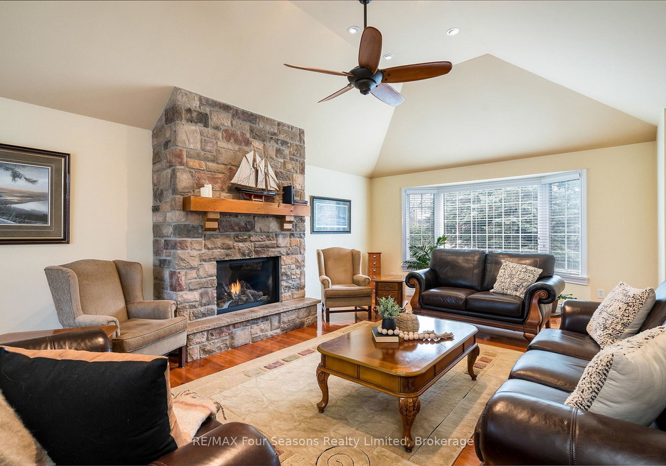 16-carmichael-crescent-collingwood-ontario-s13616934