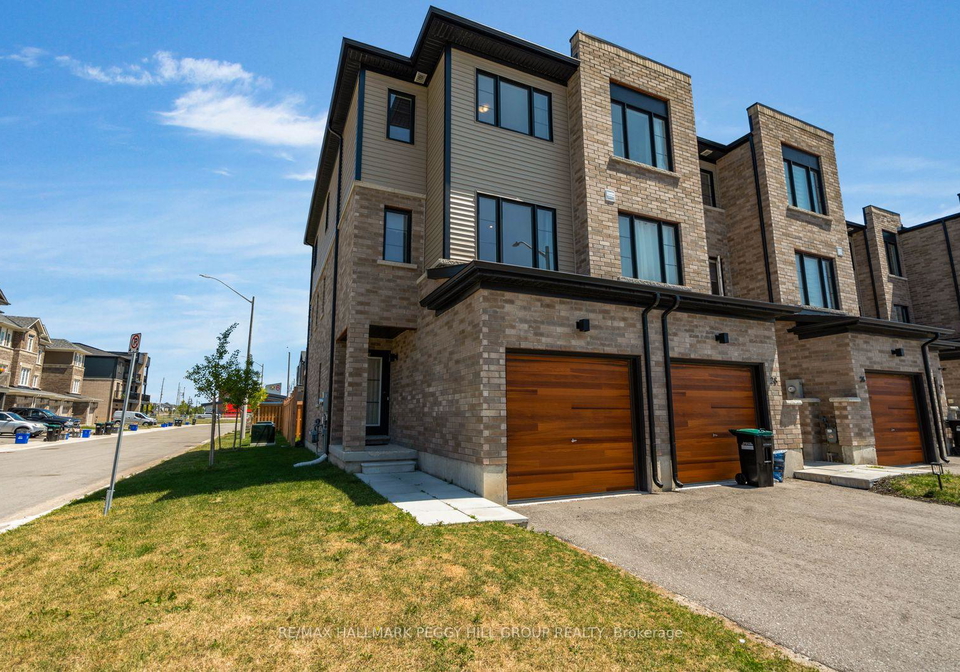 30-pumpkin-corner-crescent-barrie-ontario-s13617564