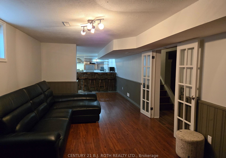 105-chieftain-crescent-barrie-ontario-s13617714