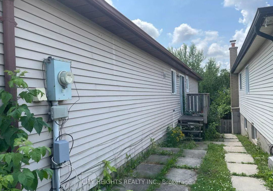 73-hickling-trail-barrie-ontario-s13618454