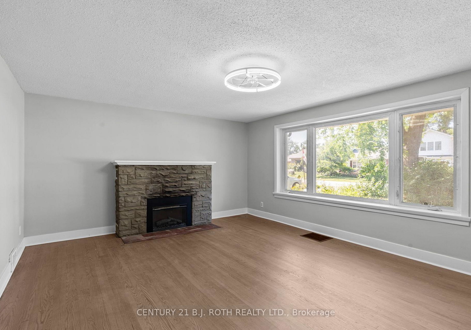 323-crawford-street-orillia-ontario-s13619434