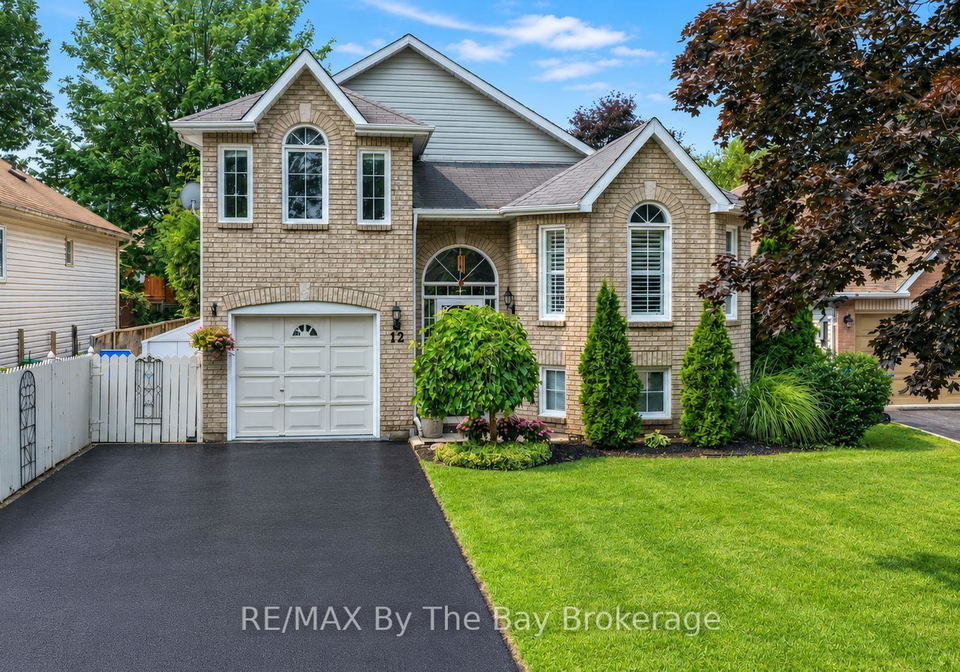 12-goldsmith-place-wasaga-beach-ontario-s13620576