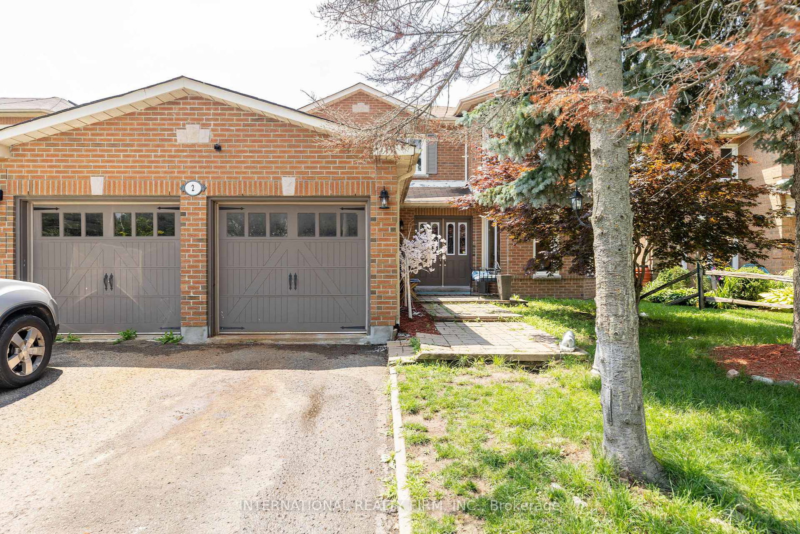 2-hook-court-barrie-ontario-s13621808