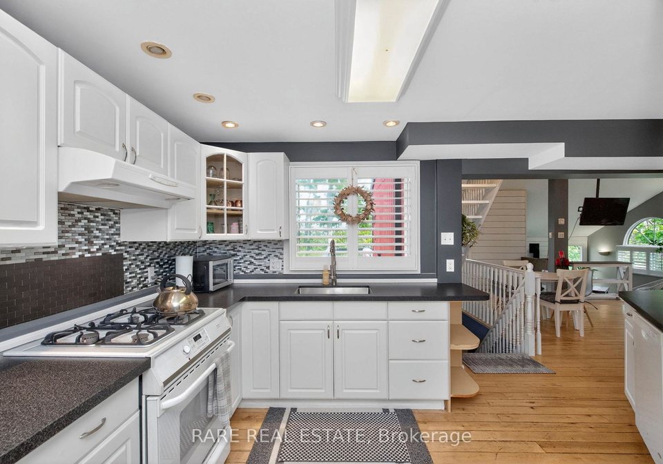 82-huronwoods-drive-oro-medonte-ontario-s13622596