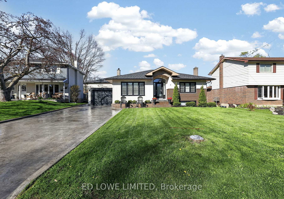 7-howard-crescent-barrie-ontario-s13622952