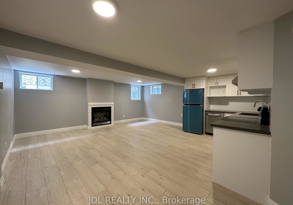 46-monique-crescent-n-barrie-ontario-s13623378