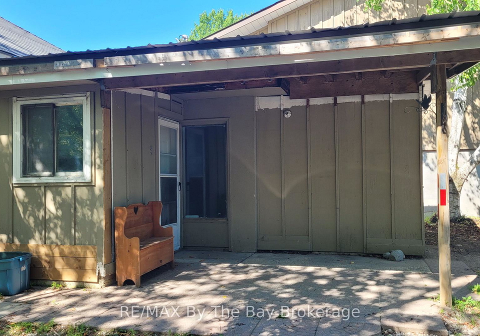 835-mosley-street-wasaga-beach-ontario-s13623536