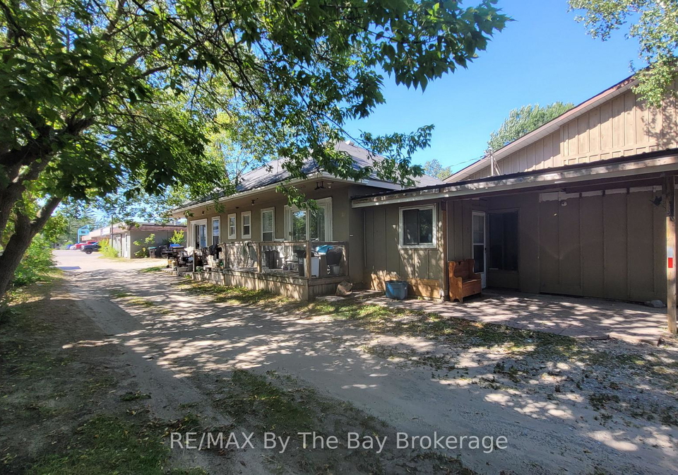 835-mosley-street-wasaga-beach-ontario-s13623536