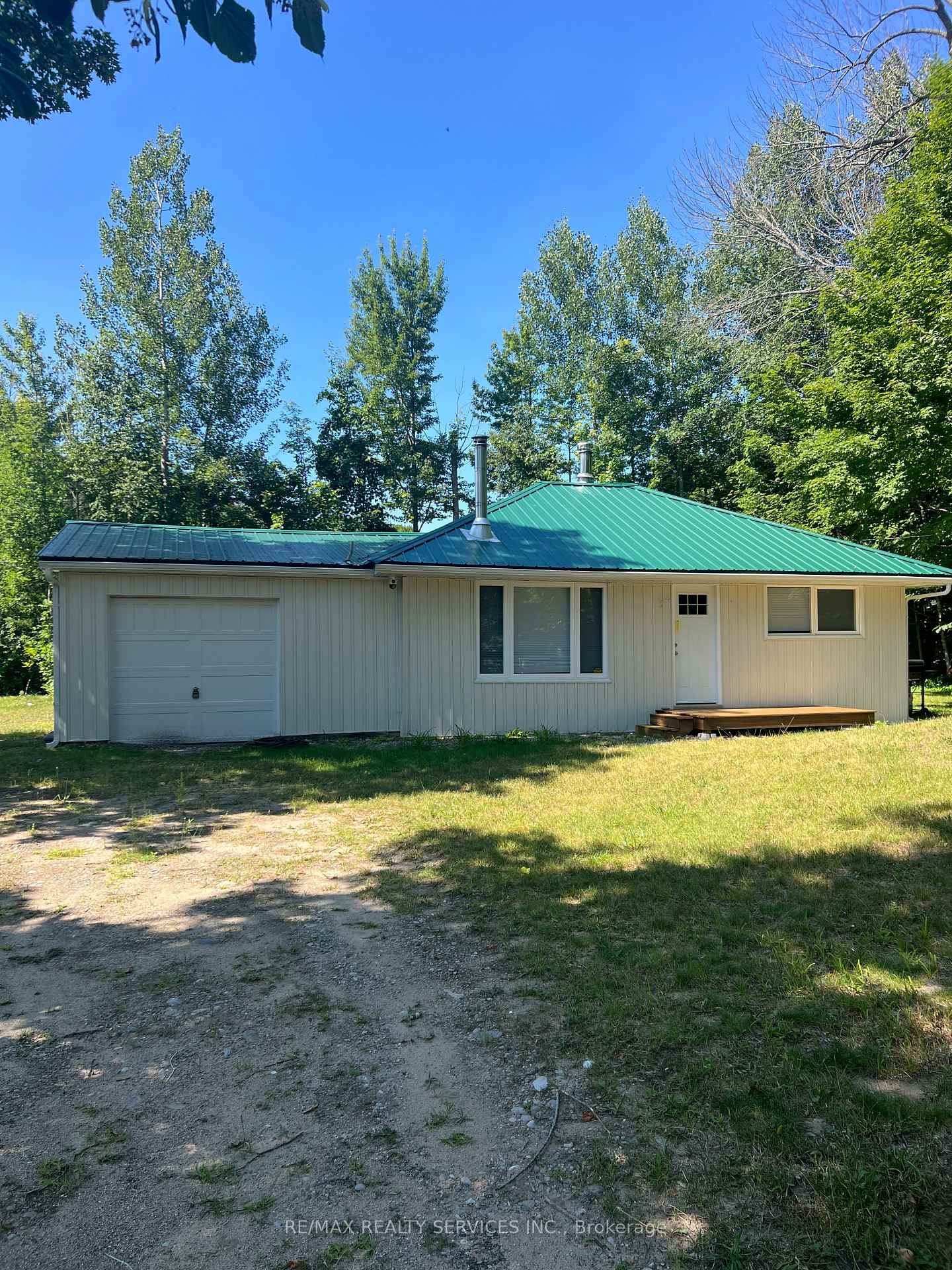16-couchiching-crescent-tiny-ontario-s13624614