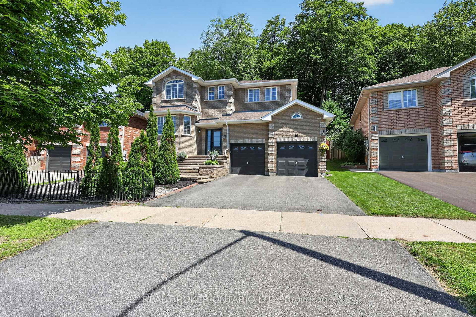 35-bloom-crescent-barrie-ontario-s13625048