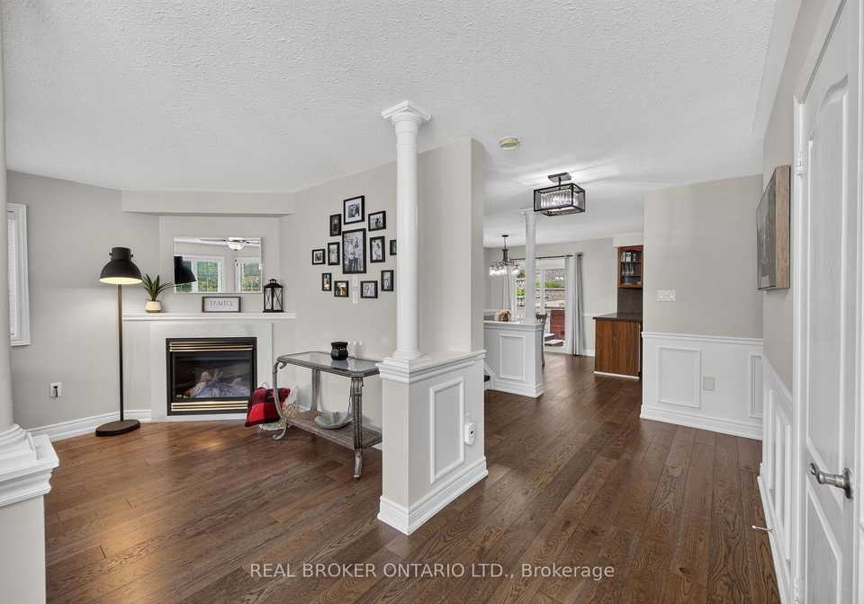 35-bloom-crescent-barrie-ontario-s13625048