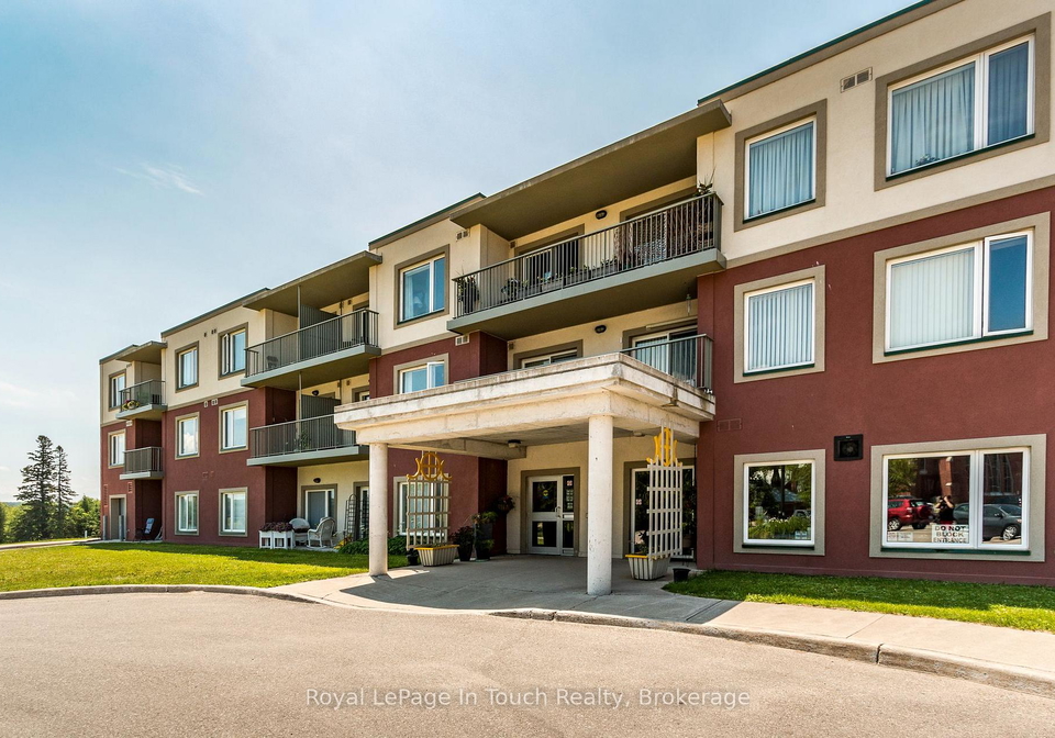 333-lafontaine-road-w-tiny-ontario-s13625732