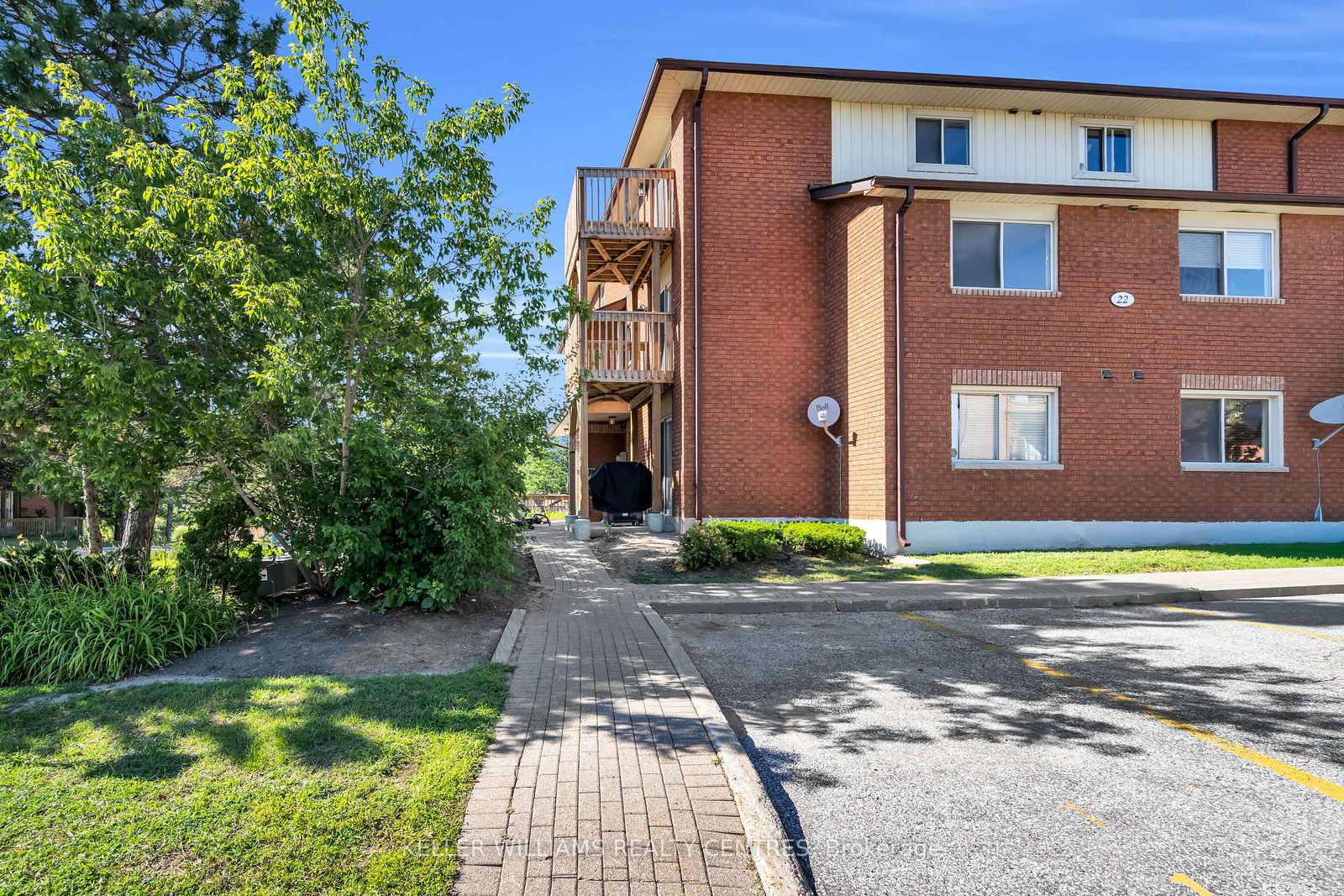 2meadow-lane-barrie-ontario-s13626670