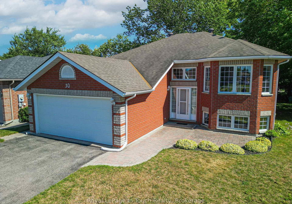 30-charles-street-penetanguishene-ontario-s13627130