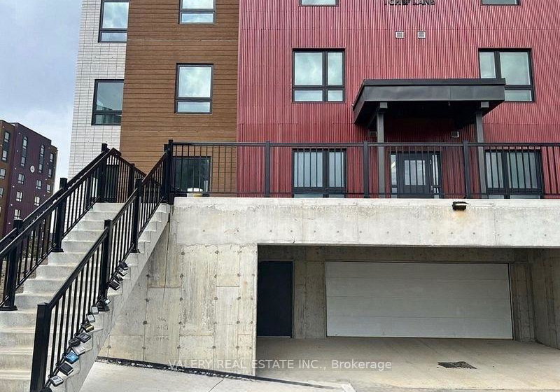 1-chef-lane-barrie-ontario-s13627396