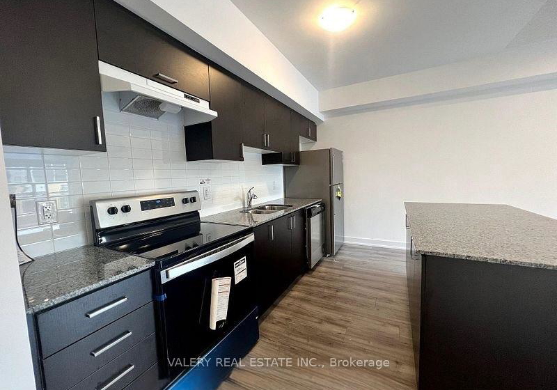 1-chef-lane-barrie-ontario-s13627396