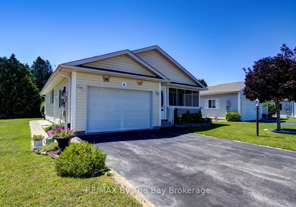 6-illinois-crescent-wasaga-beach-ontario-s13627782