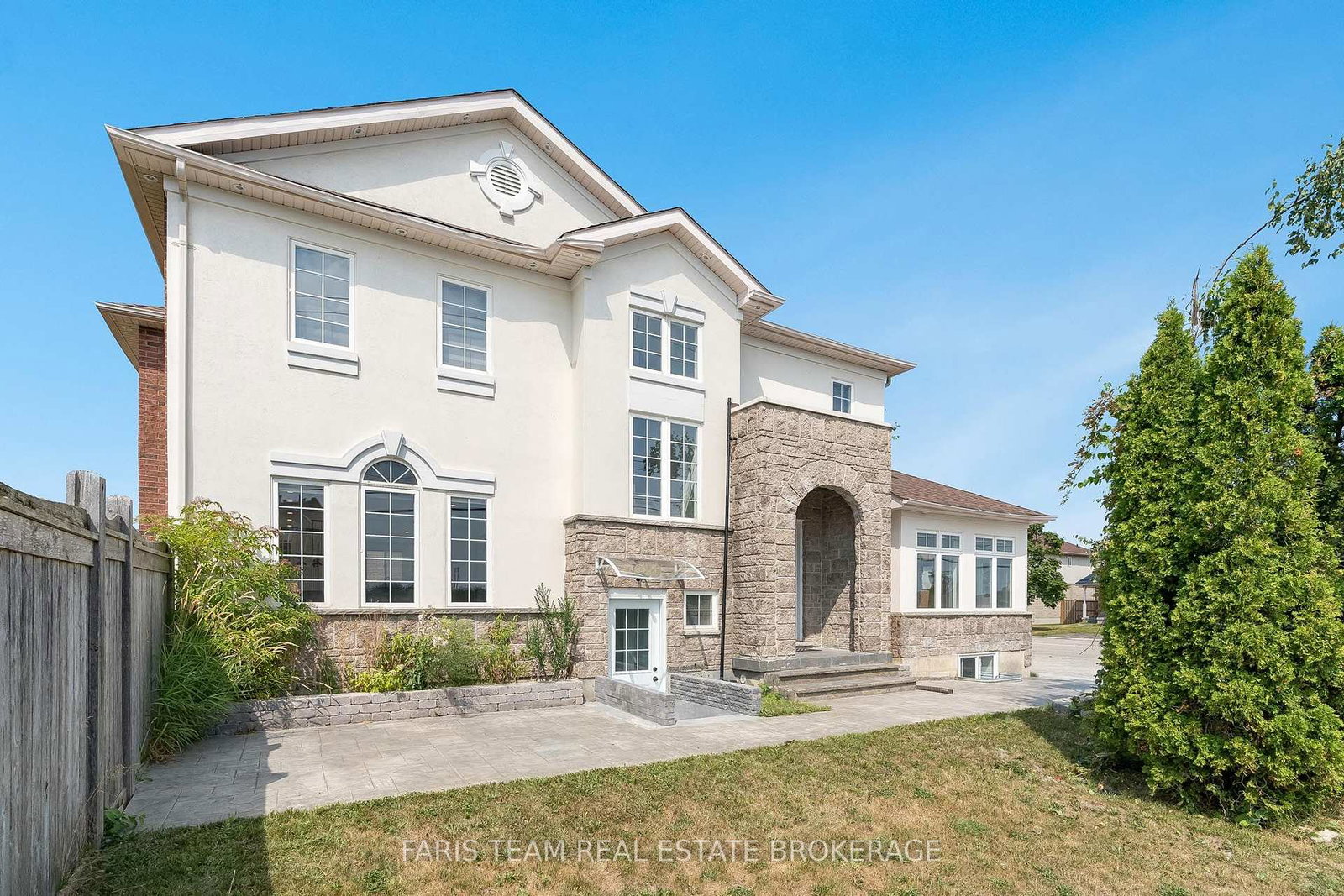 2-vanessa-drive-orillia-ontario-s13628384