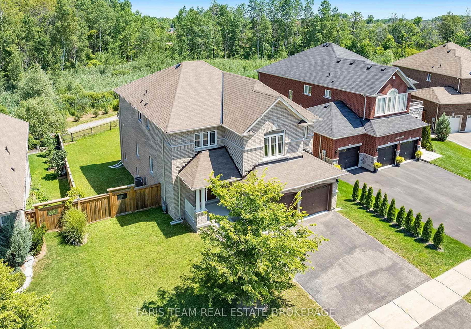 33-pearl-street-wasaga-beach-ontario-s13629264