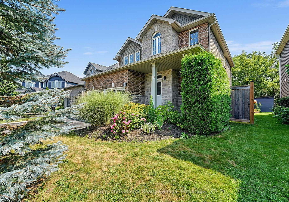 19-garbutt-crescent-collingwood-ontario-s13631072